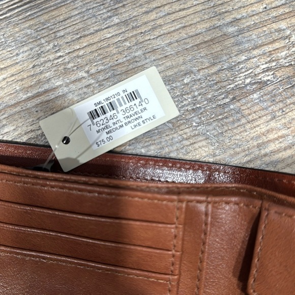 - Fossil wallet for men - Picture 8 of 11